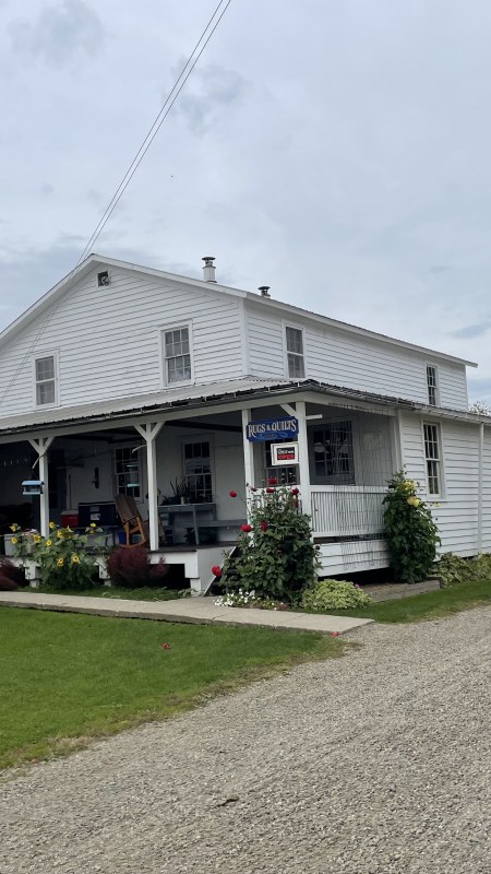 Rugs and Quilts Amish Shop