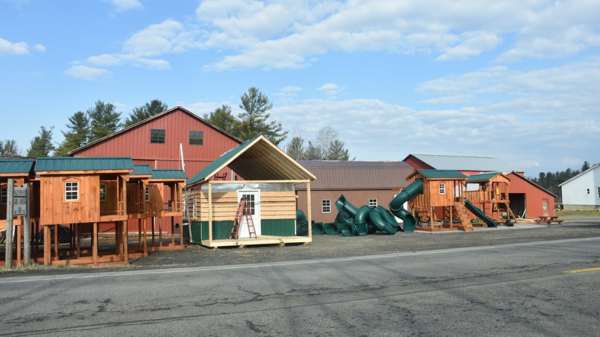 Amish cabins, playhouses and sheds for sale