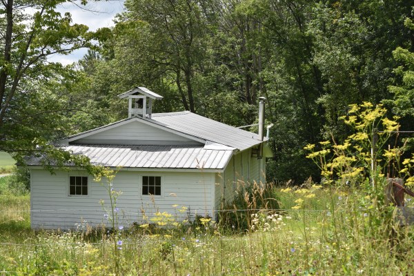 Amish School House