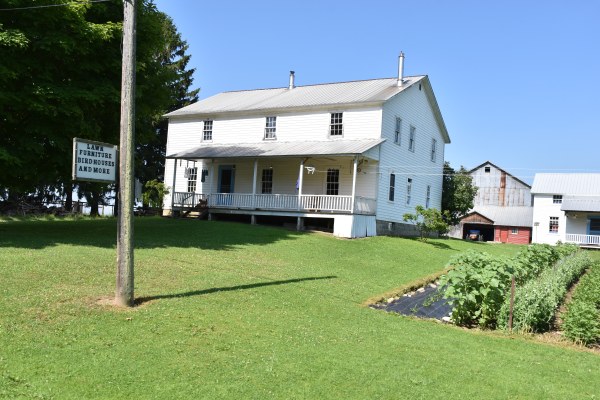 Amish business selling Lawn Furniture, Birdhouses and More