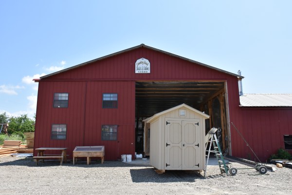 Country Road Sheds and Cabins