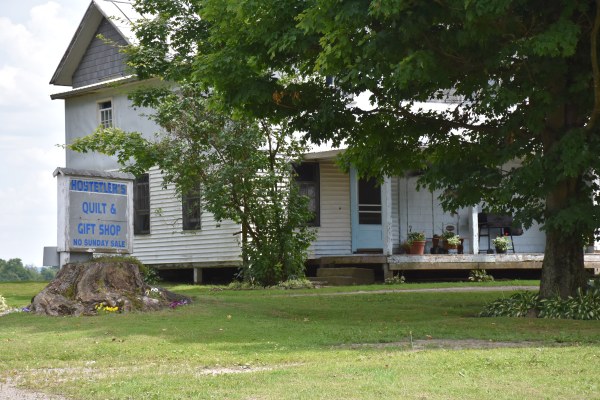 Hostetlers Quilt and Gift Shop